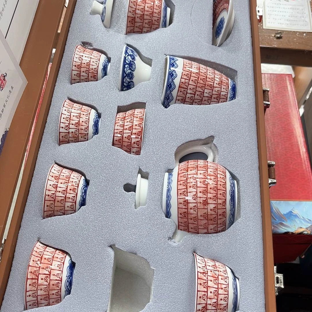 孤品茶具套装等。