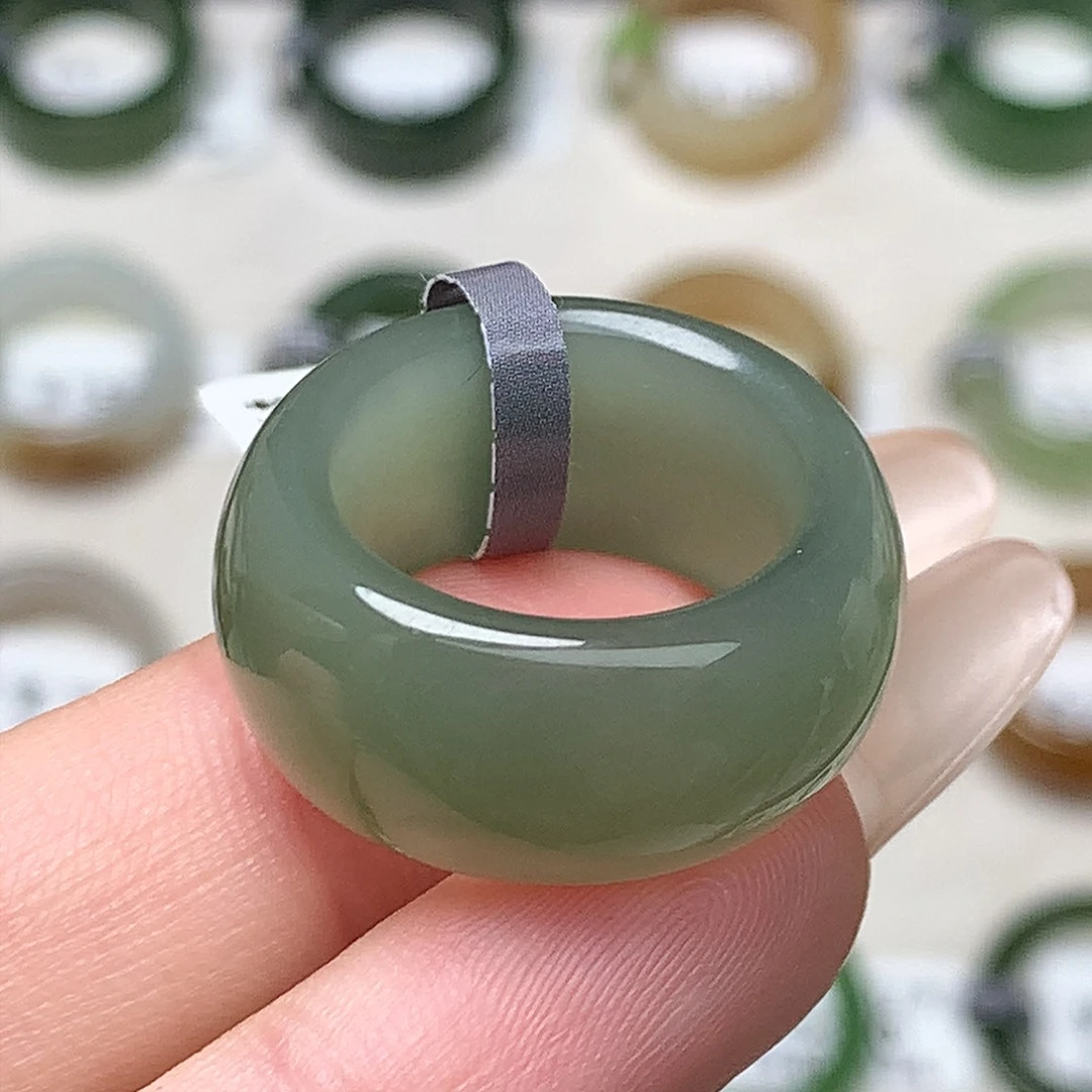 未镶嵌戒指和田玉细*