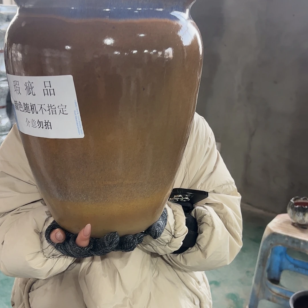 红陶瑕疵高33/25一个
