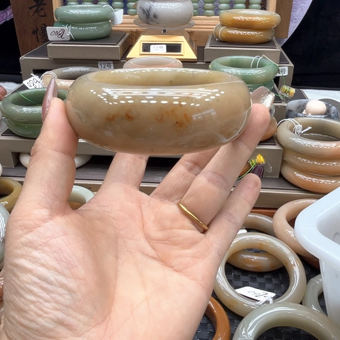 夢***影石英质玉未镶嵌手镯