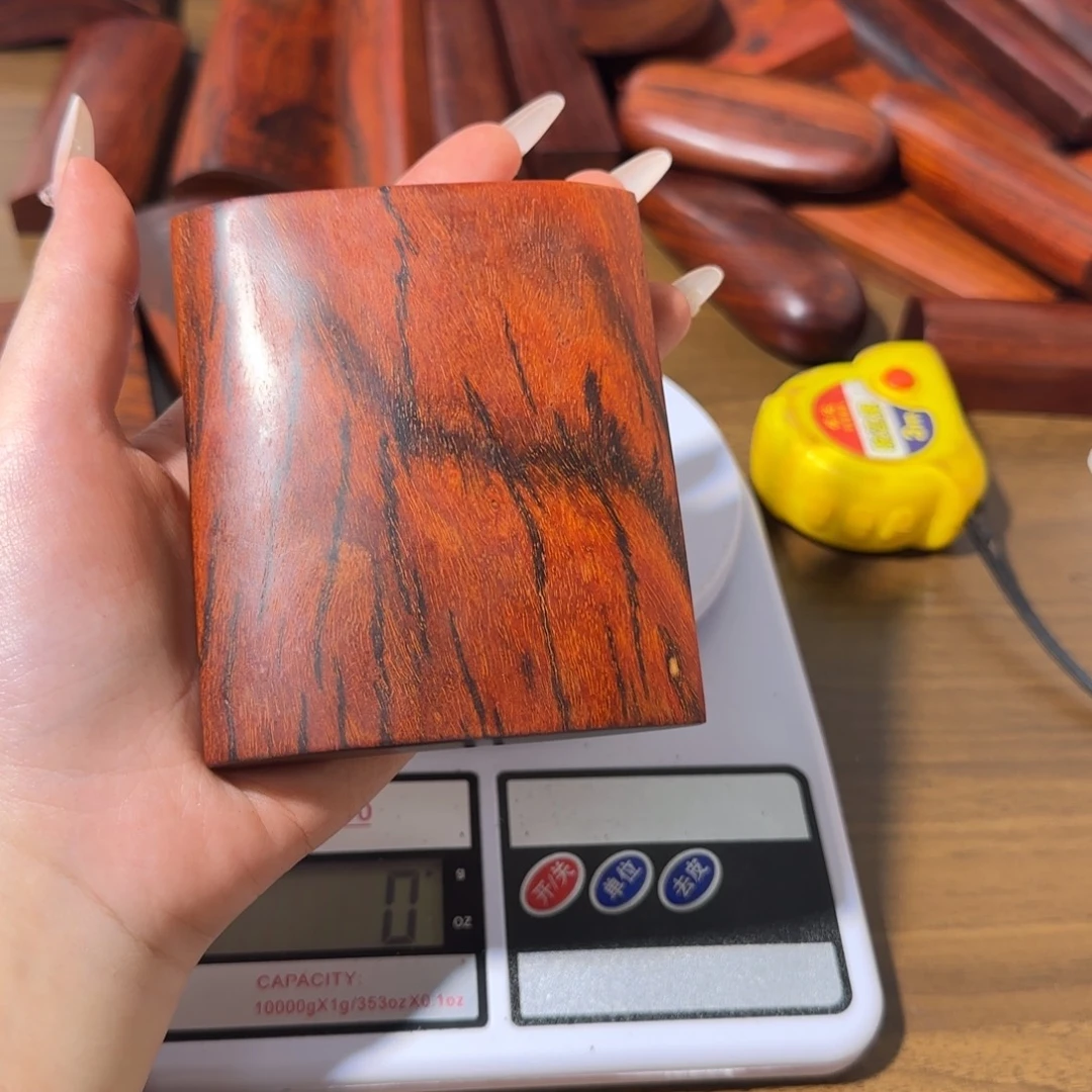 成***.木印度小叶紫檀手把件