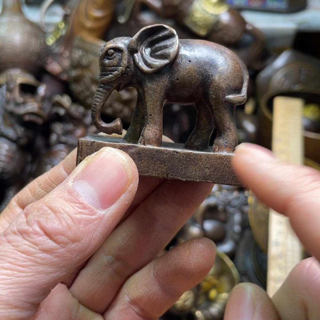 铜器摆件诚信经营理念