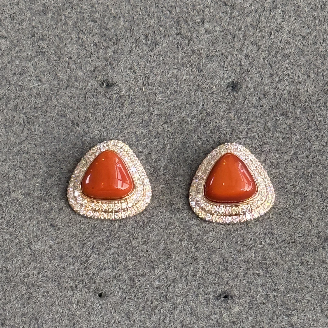 【欣妈珠宝】18K金双圈豪镶南红 耳钉#6434多样性发一