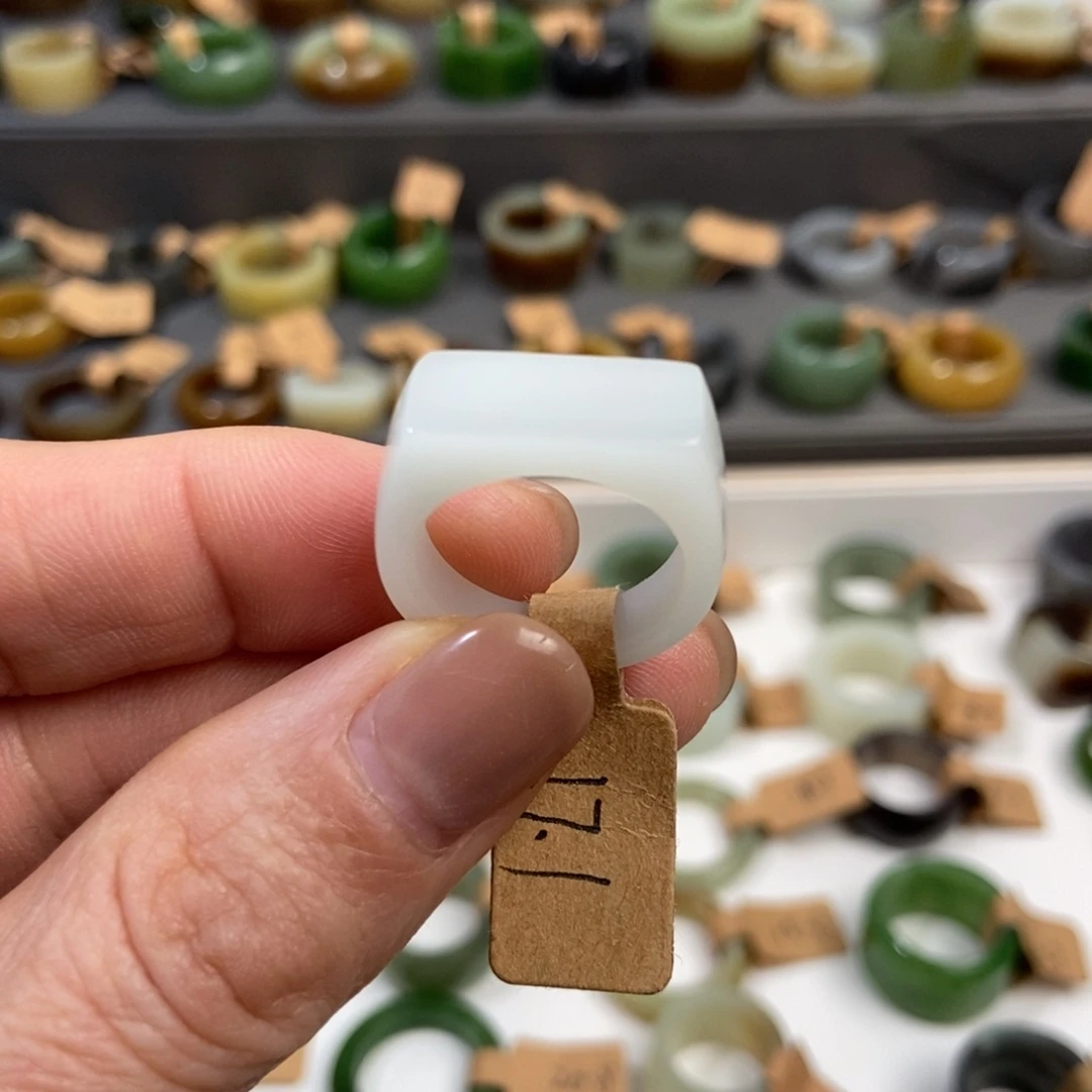 和田玉（糖玉）未镶嵌戒指