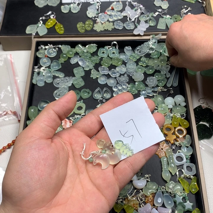 三****蛇纹石玉合金耳钉