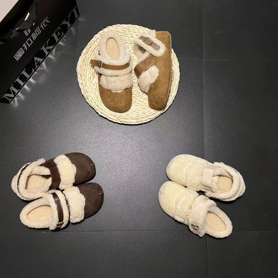 2025年秋冬季新款气质休闲轻奢时尚极简网红复古风爆款女加绒单鞋