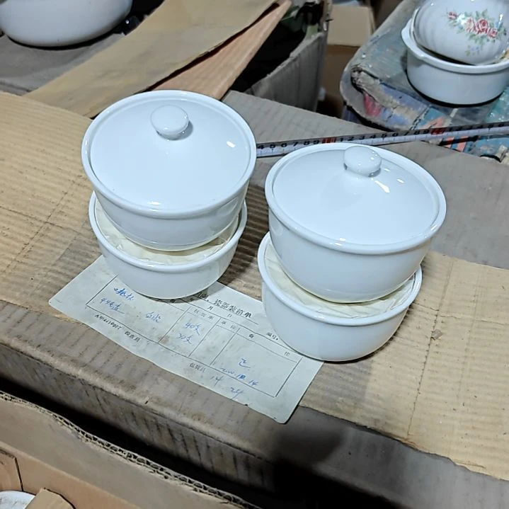 摆件陶瓷盘子碗啥都有