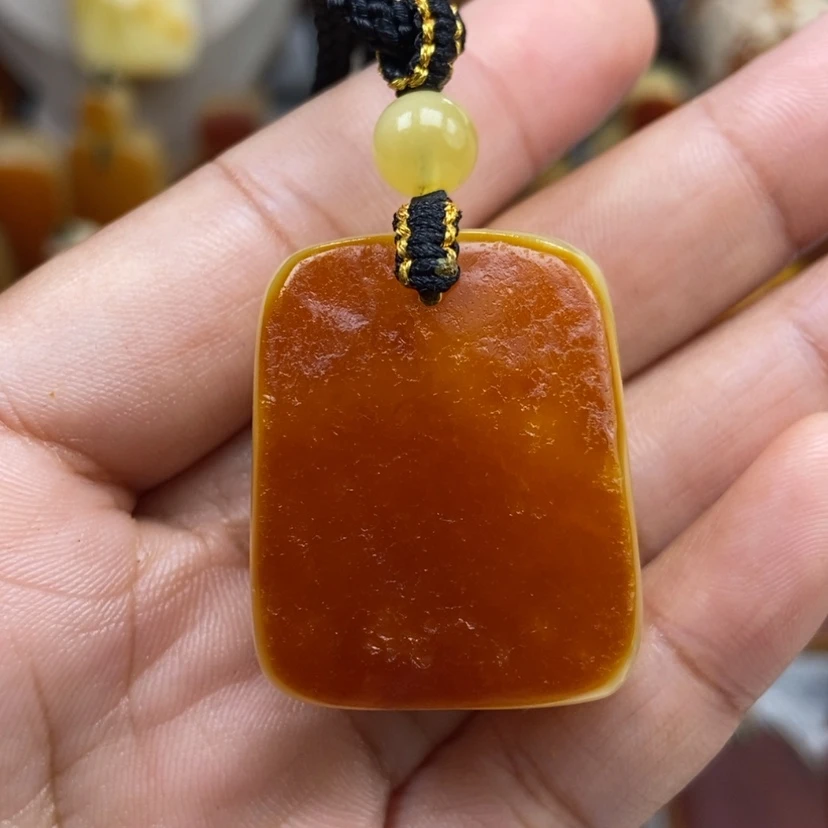 【闪购商品】琥珀颈饰未镶嵌