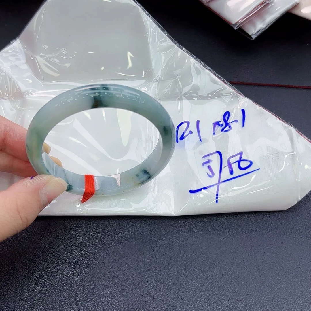 翡翠手镯未镶嵌精品•圈口57
