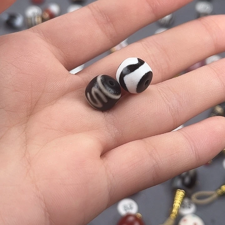 大***子玛瑙/玉髓未镶嵌饰品