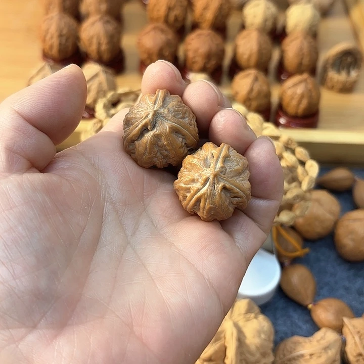 文玩核桃吊坠友**哥云朵061