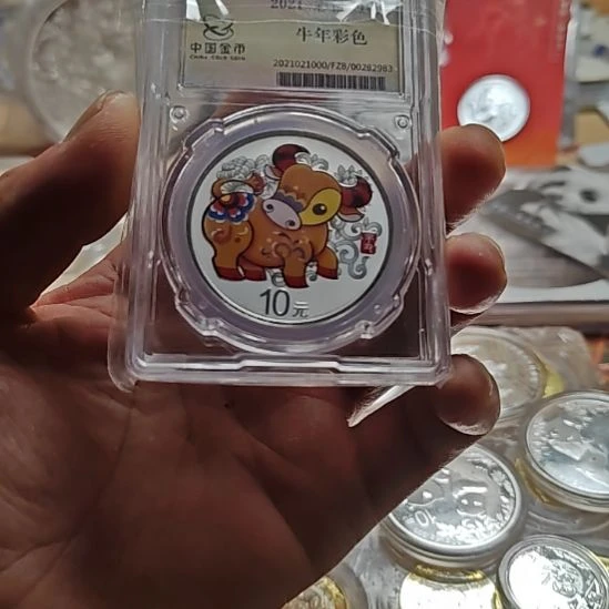 用***4纯银2021年金总封装版30克彩银牛
