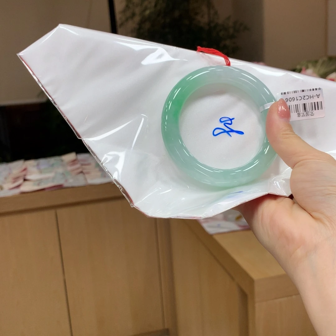 未镶嵌手镯翡翠不退不换