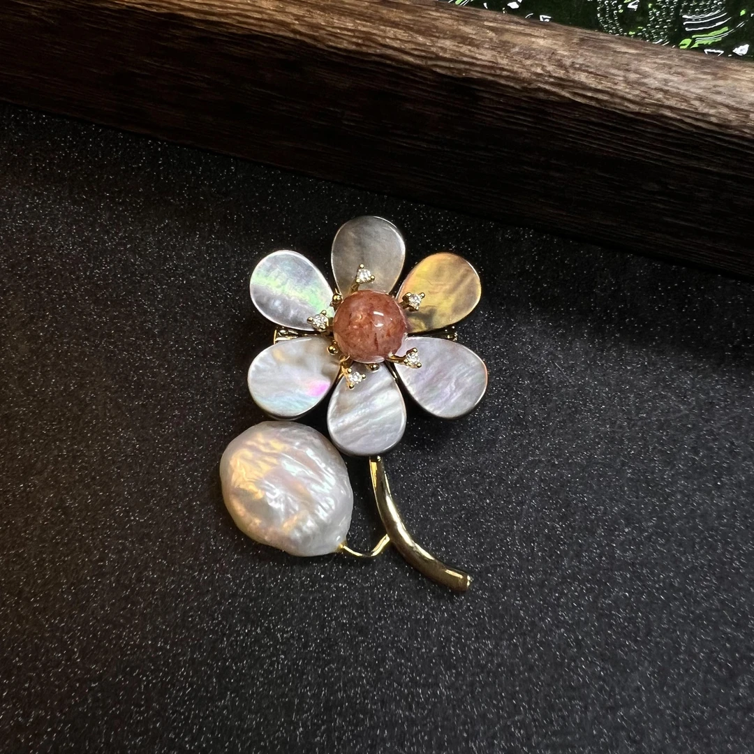 2981黑色小花贝壳胸针