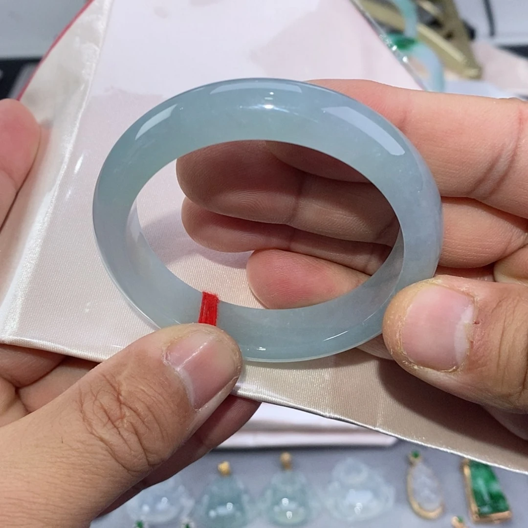 【闪购商品】未镶嵌手镯翡翠