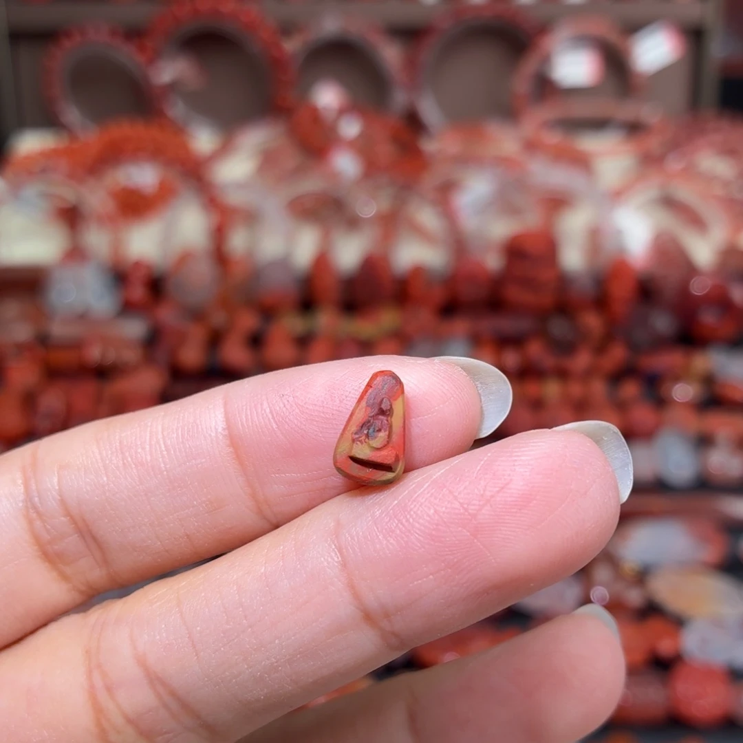 南红玛瑙未镶嵌颈饰包浆悟道