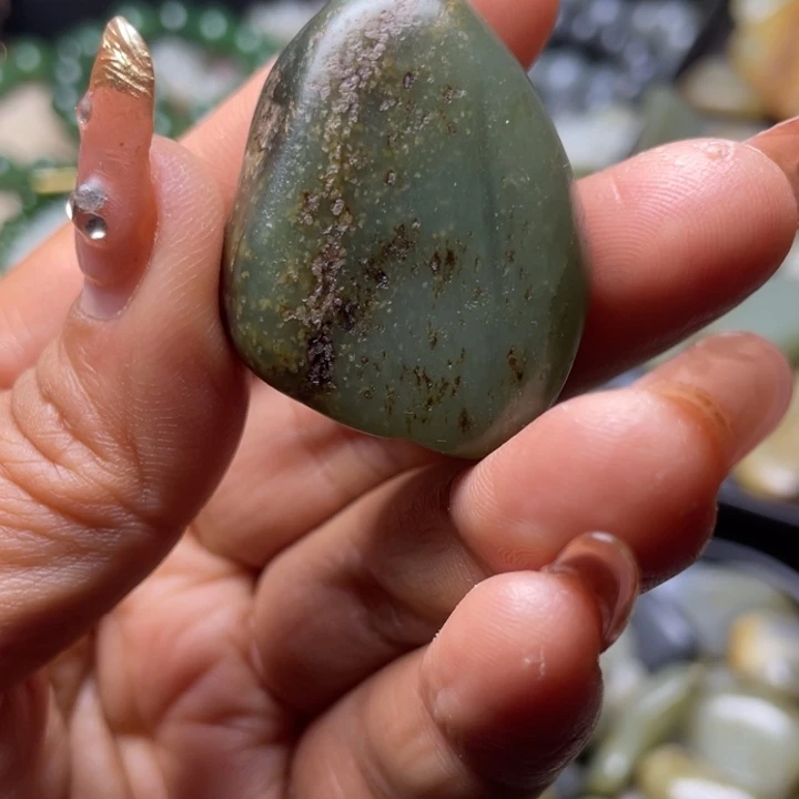 和田玉未镶嵌珠宝奇石