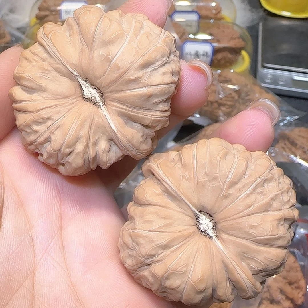 文玩核桃吊坠45平谷南瓜墩全