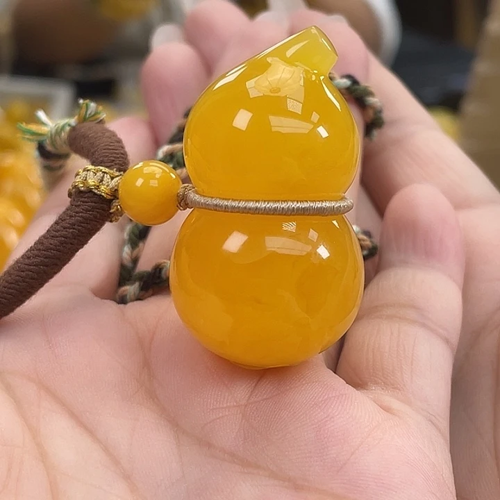 赖***赖琥珀未镶嵌珠宝奇石琥珀h13