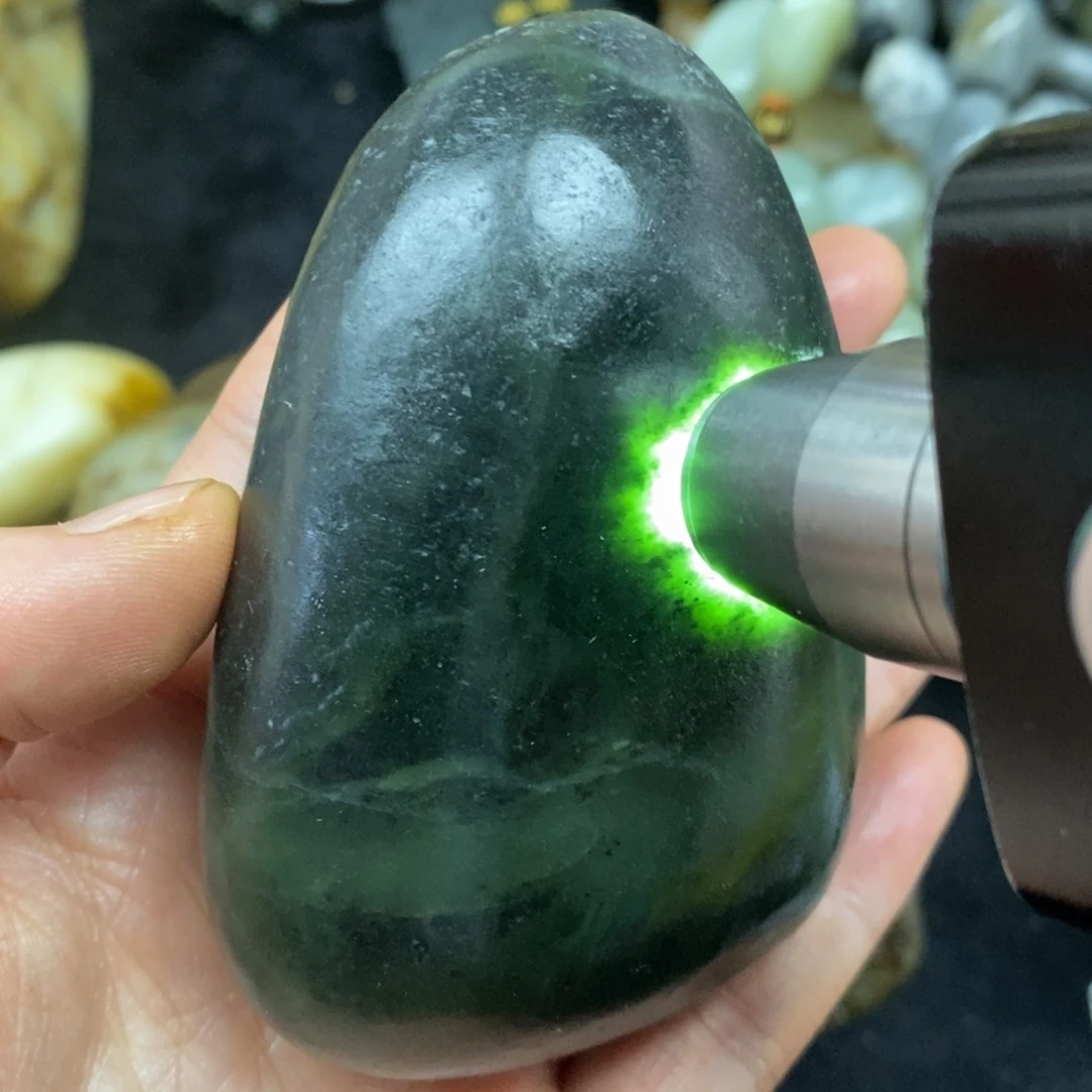 未镶嵌和田玉（糖玉）挂件