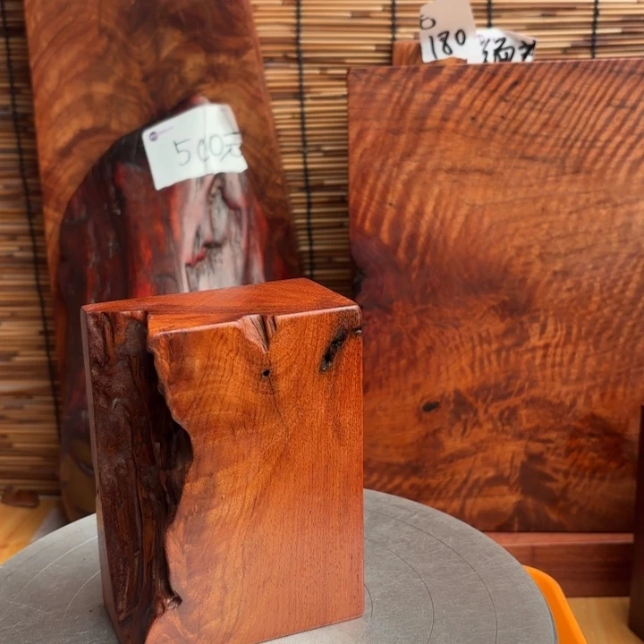 沙***漠大叶紫檀（黑酸枝木类）