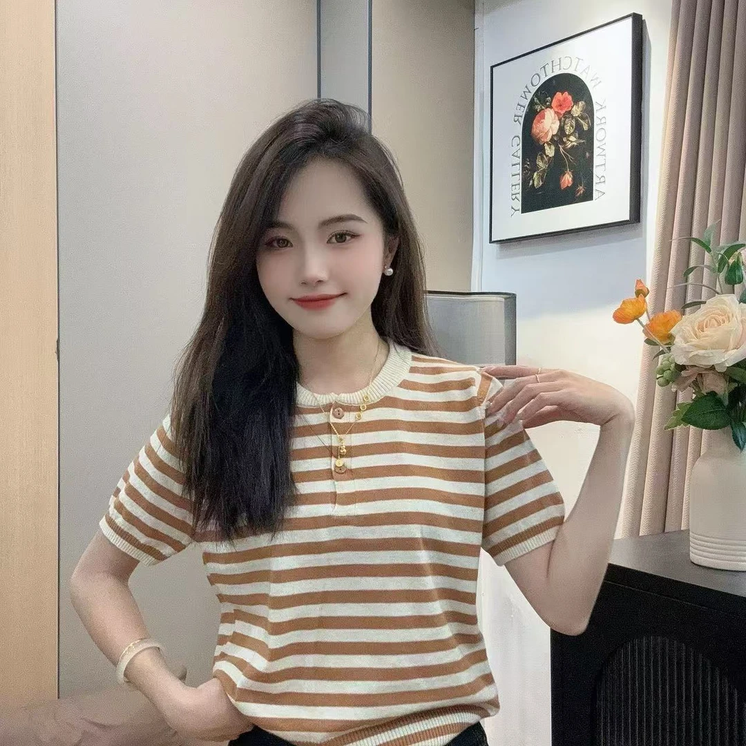 小个子春季新款圆领内搭打底撞色拼接刺绣小熊短袖针织衫女