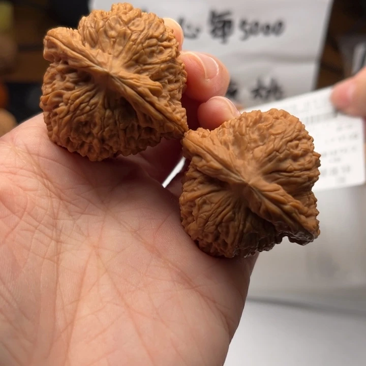 文玩核桃吊坠南疆42