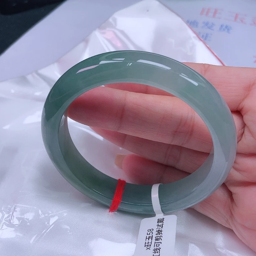 【闪购商品】未镶嵌手镯翡翠5758