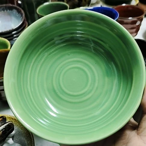 瓷片瓷片，各种摆件，均有瑕疵。沙锅