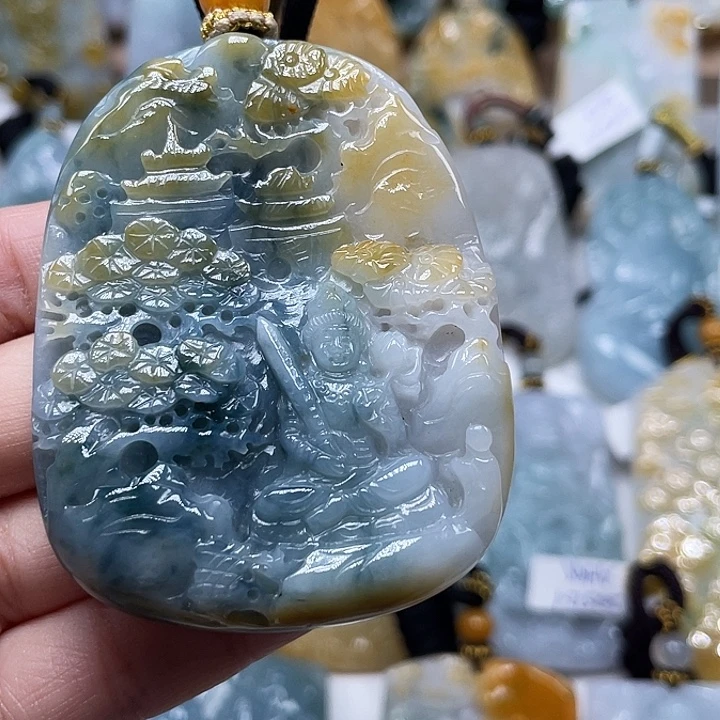 用***5翡翠未镶嵌颈饰天然