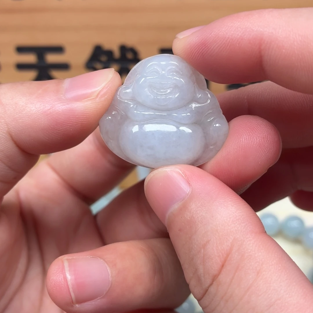 翡翠未镶嵌颈饰佛公