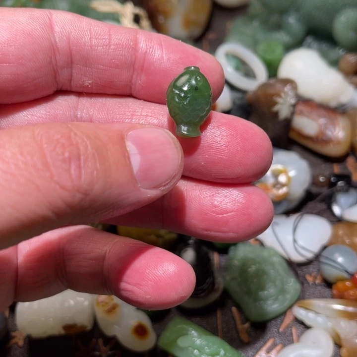 和田玉（糖玉）未镶嵌吊坠(不含链)