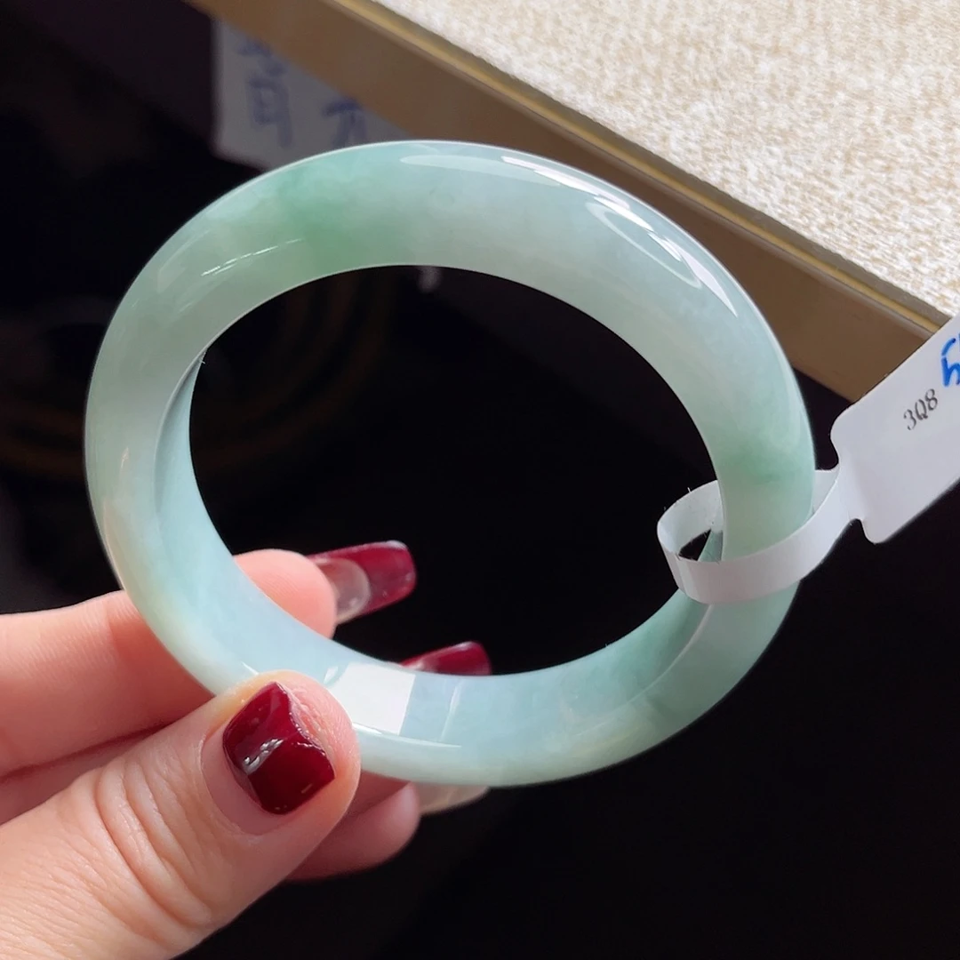 翡翠手镯未镶嵌手镯