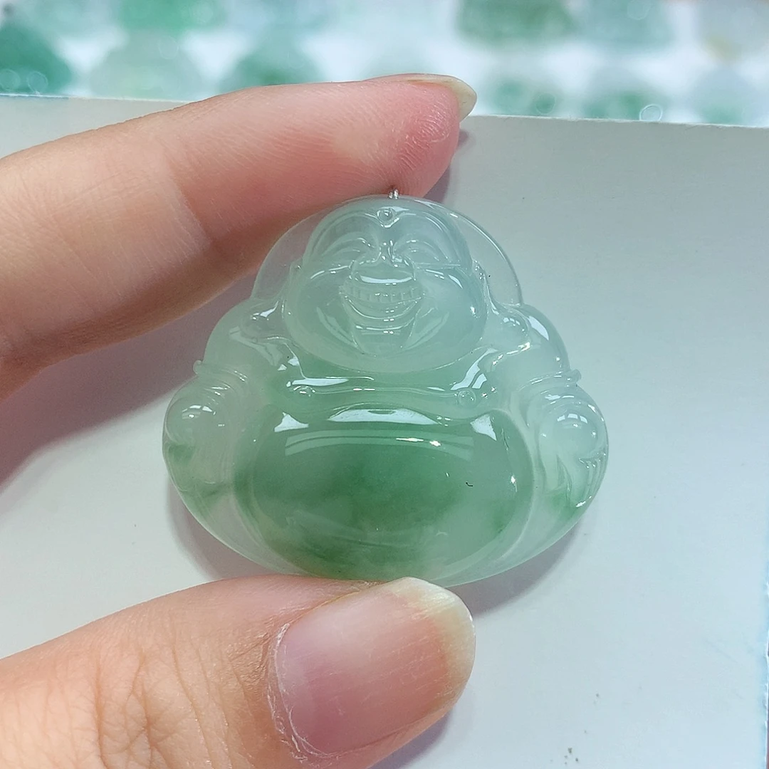 心***离翡翠未镶嵌颈饰佛