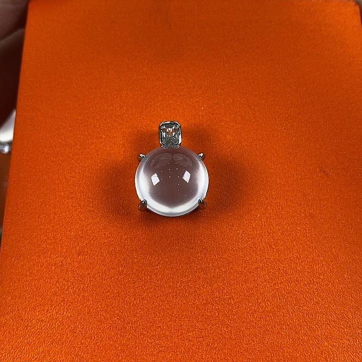 石英质玉合金颈饰