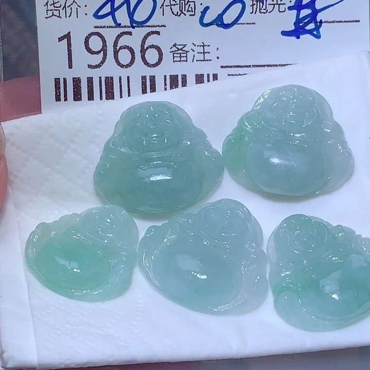 久***久翡翠未镶嵌颈饰jhh