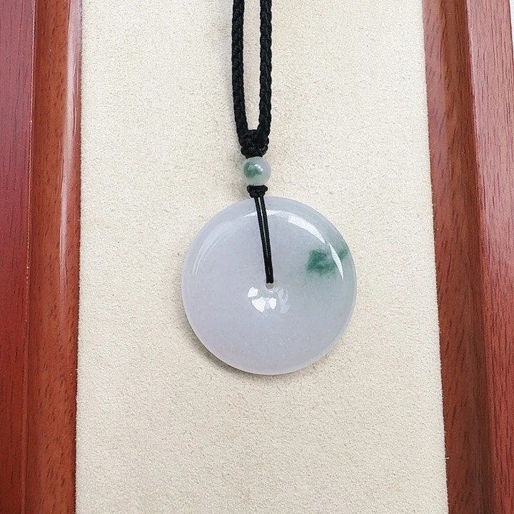 翡翠未镶嵌颈饰孤品
