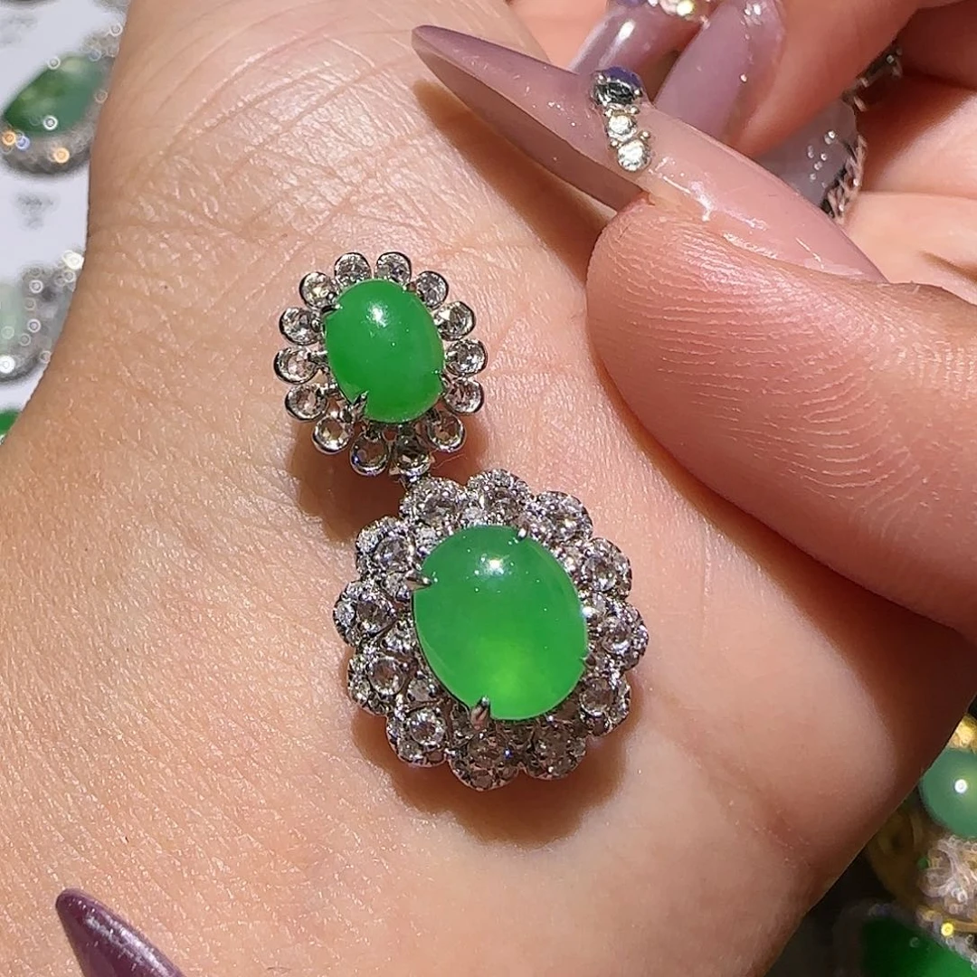 【闪购商品】颈饰18K金镶嵌翡翠天然