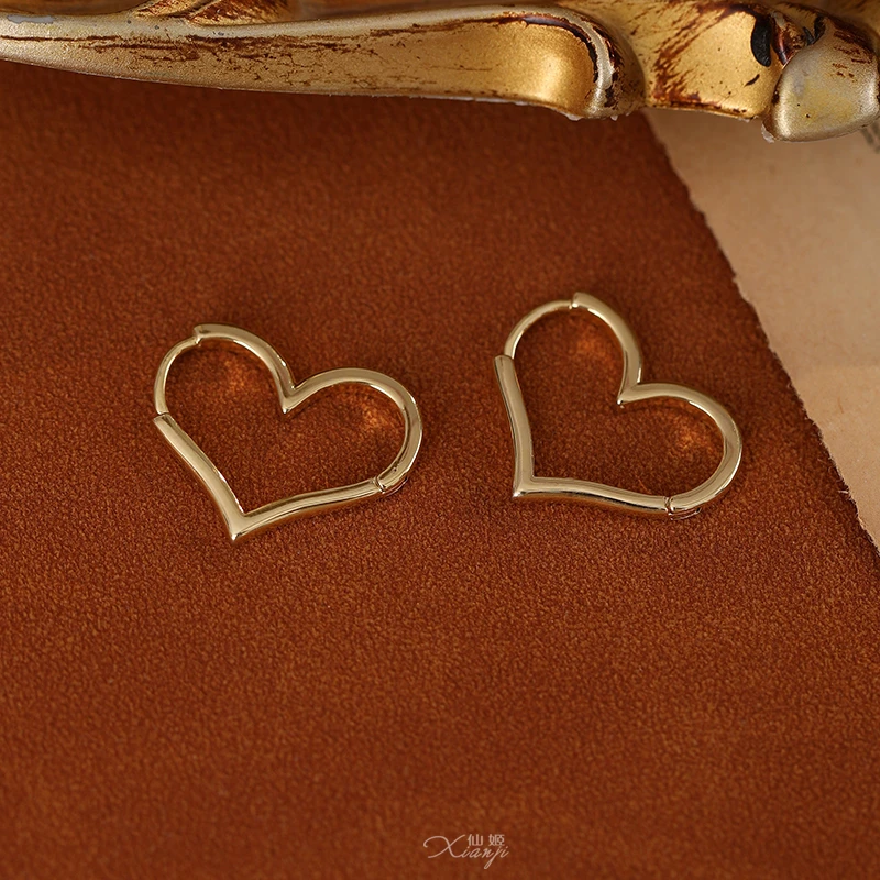 铜合金耳饰 03839韩国金色心形素圈耳环925银针轻奢高级感耳饰