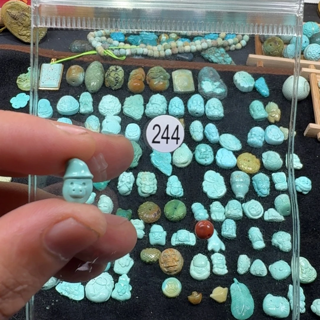 南红玛瑙未镶嵌珠宝奇石