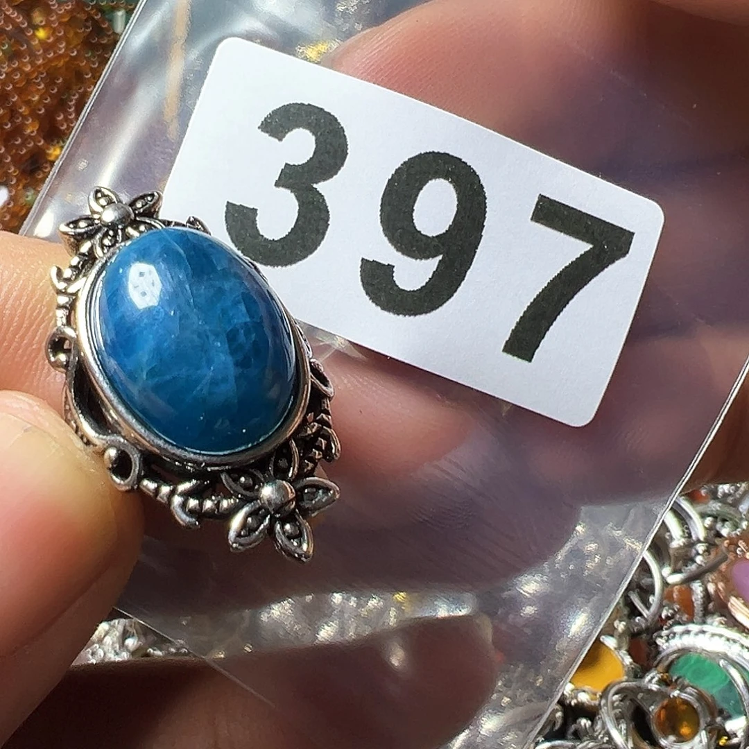 石英质玉戒指未镶嵌