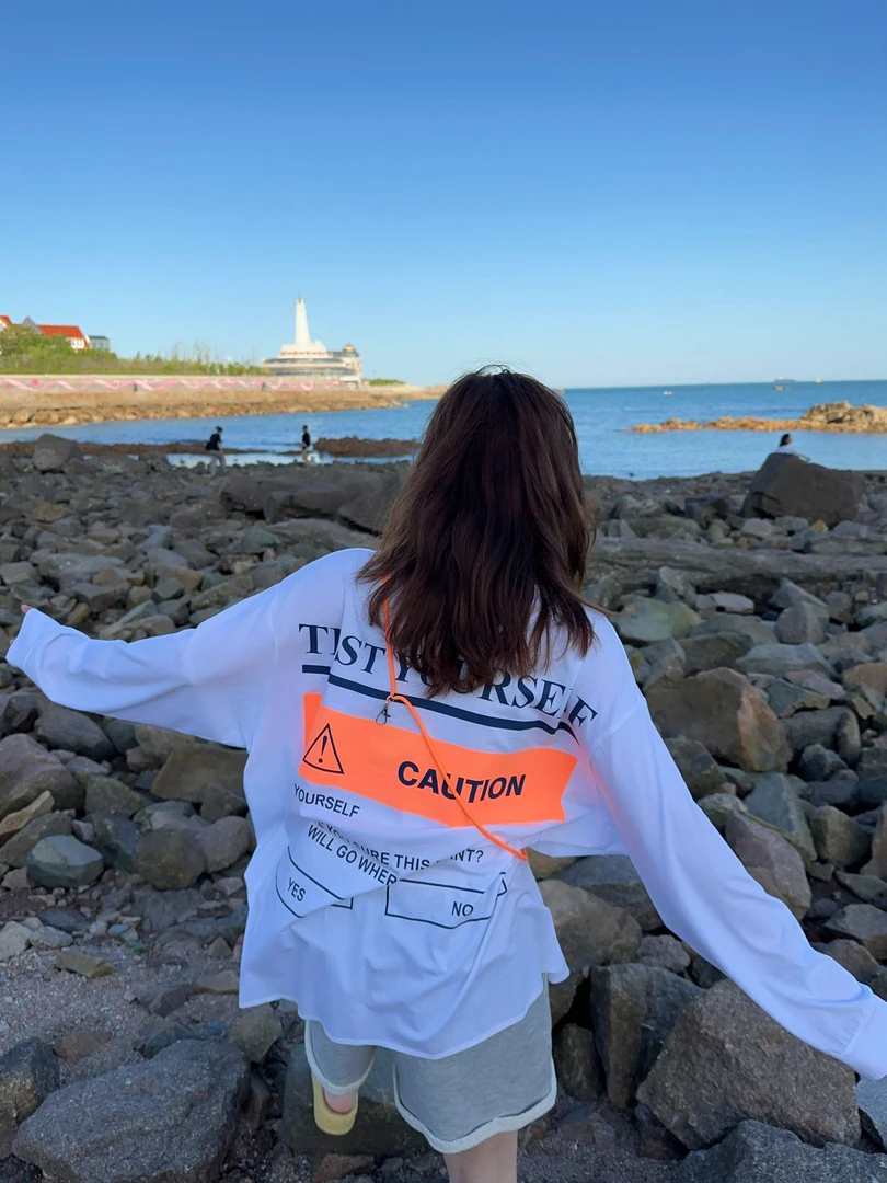 【BORAKOO】荧光橘字母印花防晒长袖T恤