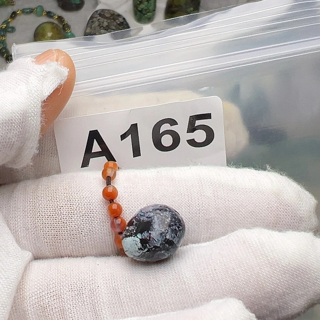 南红玛瑙未镶嵌珠宝奇石