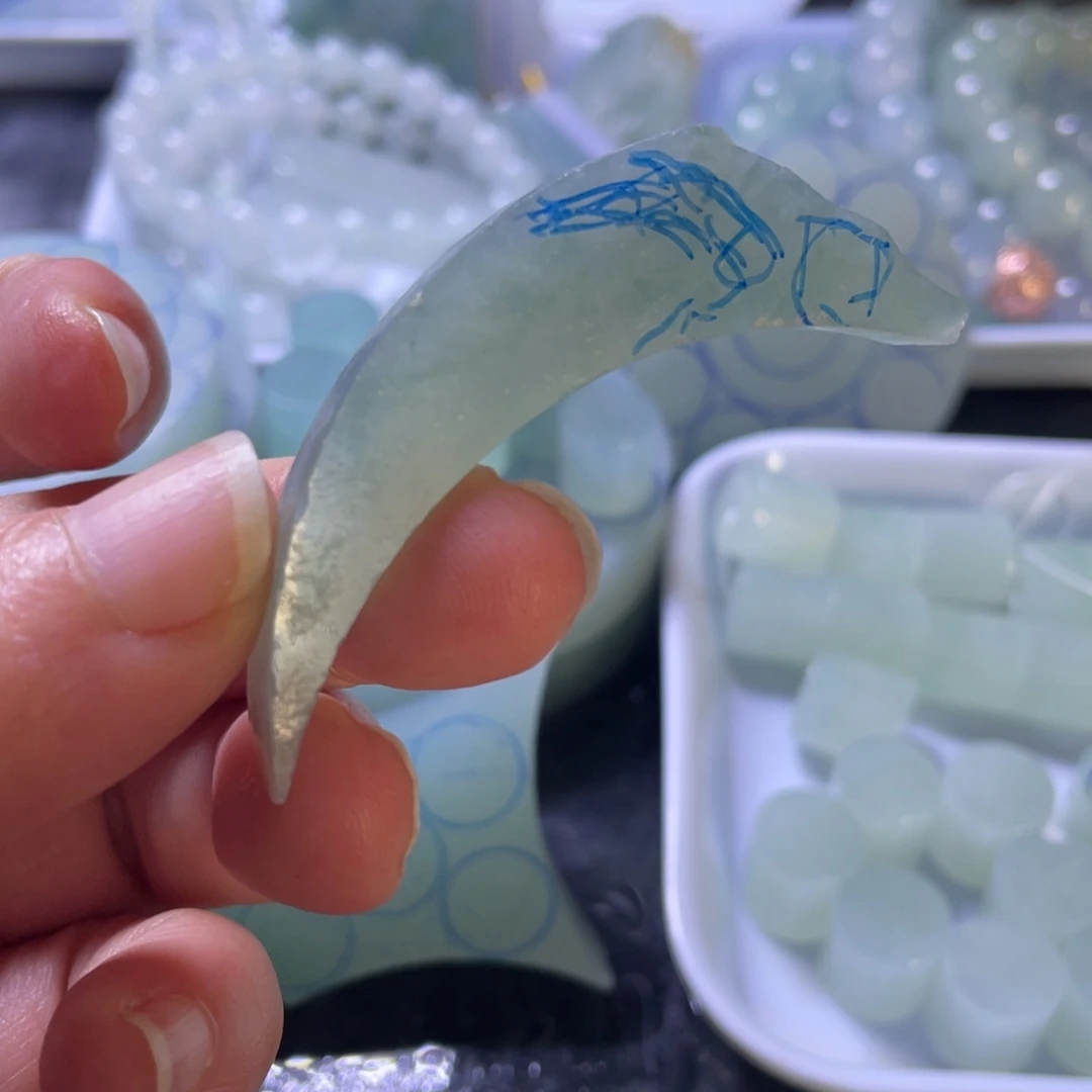 定制翡翠未镶嵌包工龙牙