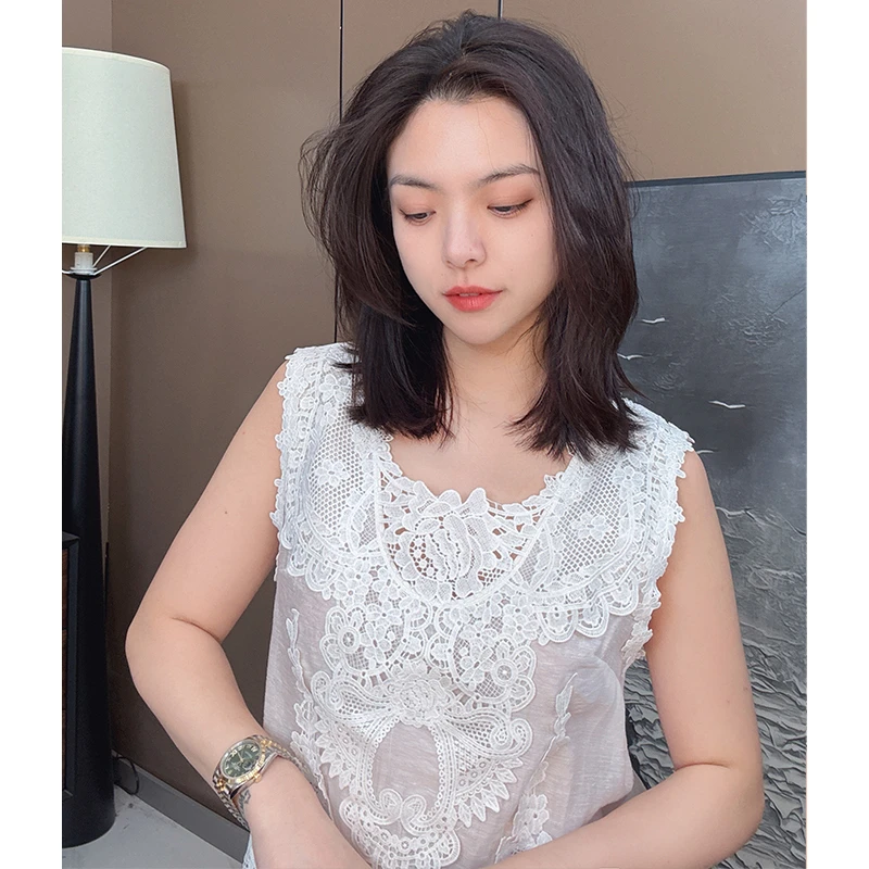 欧韩童话2025春夏新款打底女装气质重工镂空蕾丝拼接背心25005