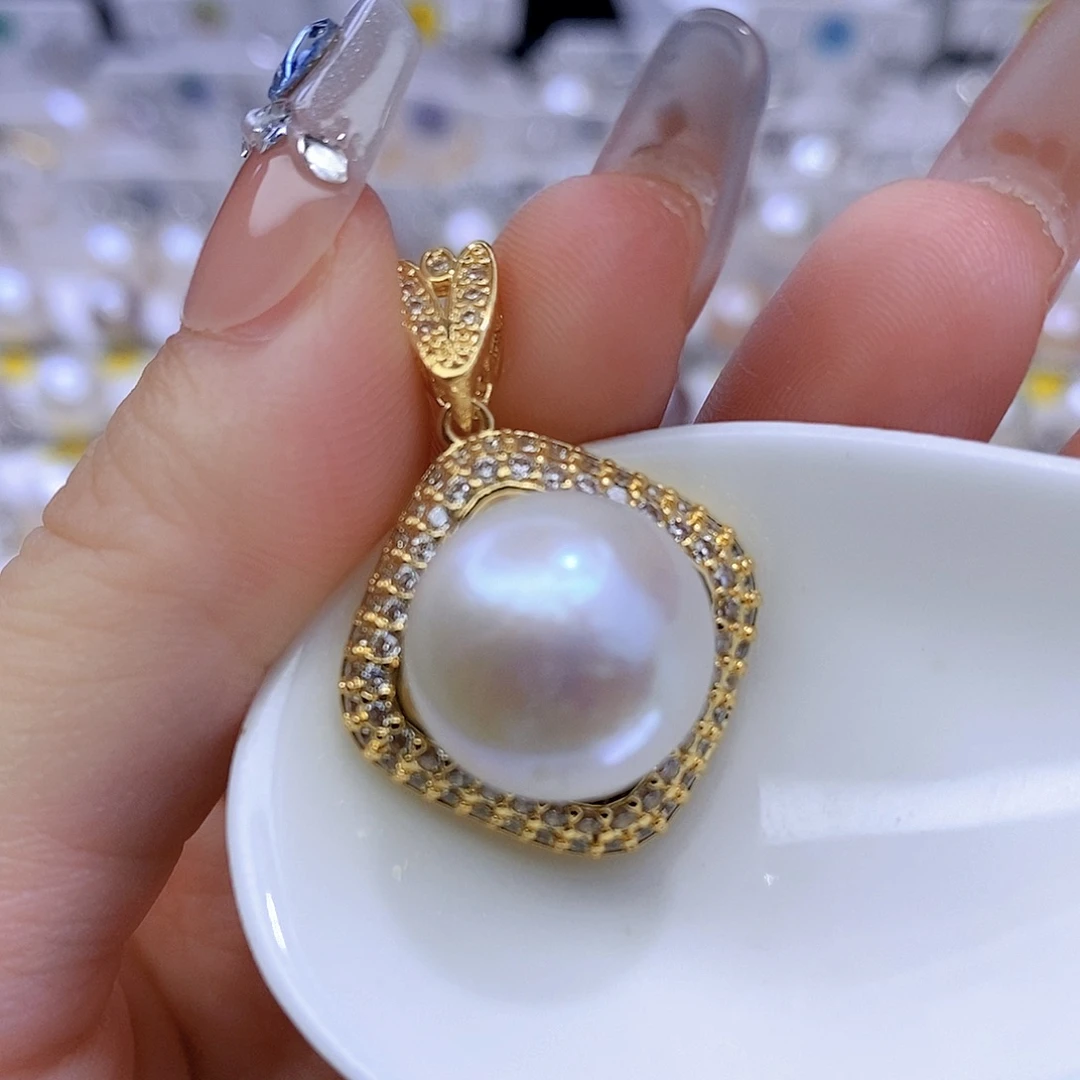 淡水珍珠合金颈饰