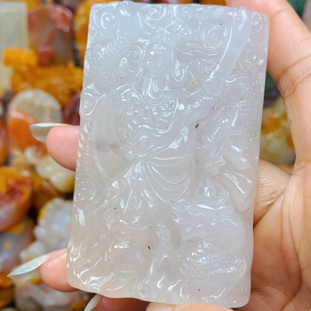 石英质玉（黄龙玉）未镶嵌颈饰