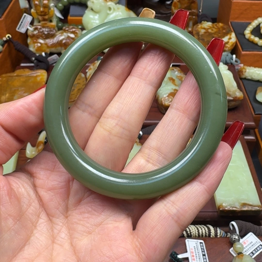 岫岩河磨玉（透闪石质玉）未镶嵌手链