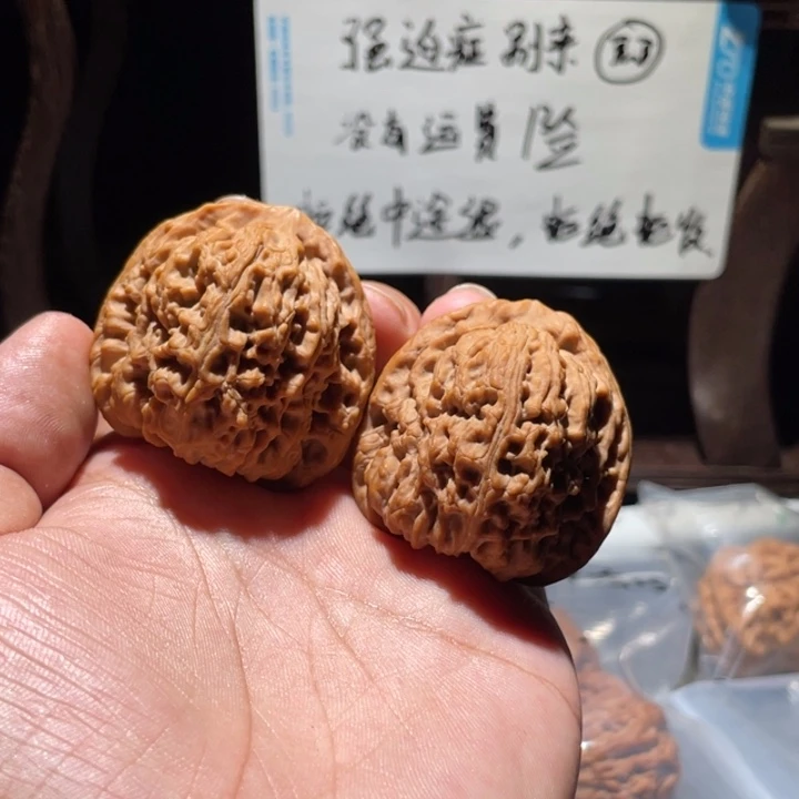 孤***人吊坠桃核42南疆22222