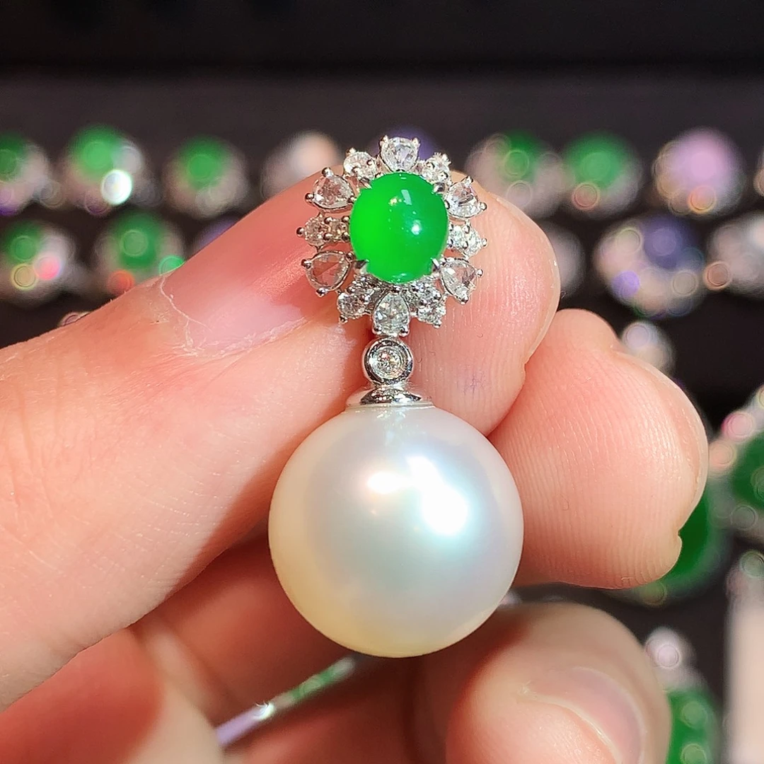 18K金镶嵌海水珍珠吊坠(赠链)澳白大珍珠吊坠